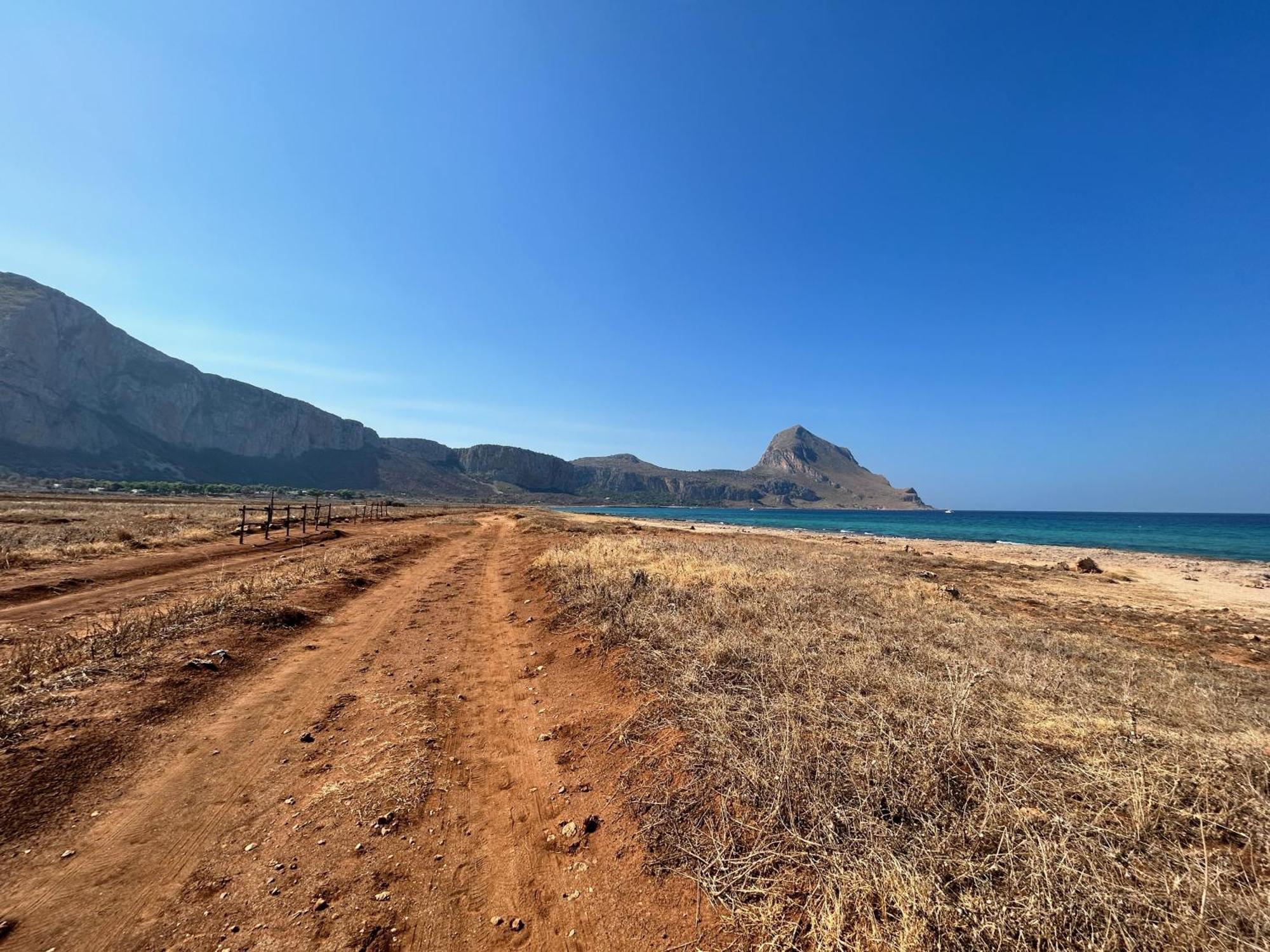 L'Oasi Una Pineta Sul Mare Custonaci Exterior foto
