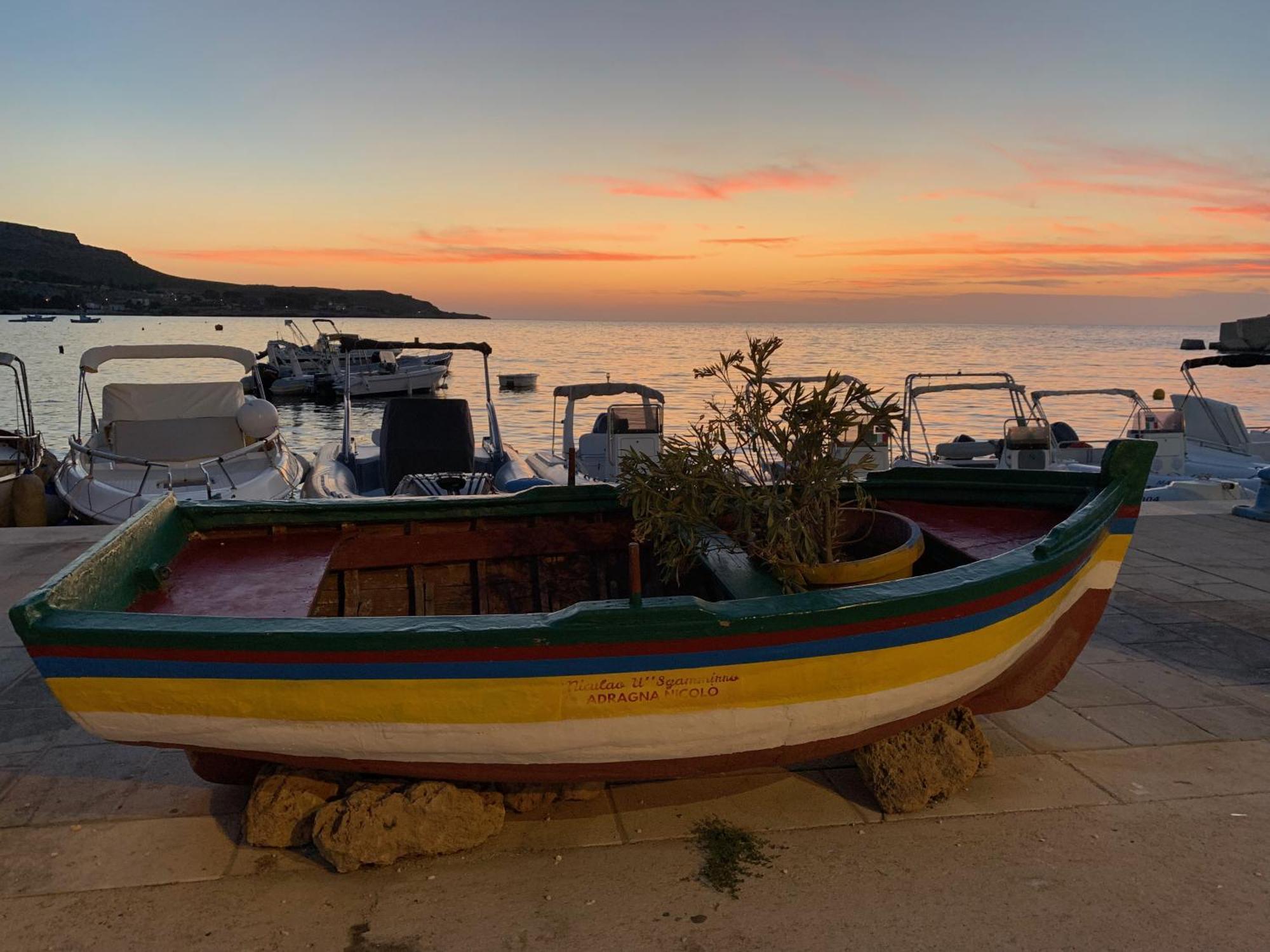 L'Oasi Una Pineta Sul Mare Custonaci Exterior foto
