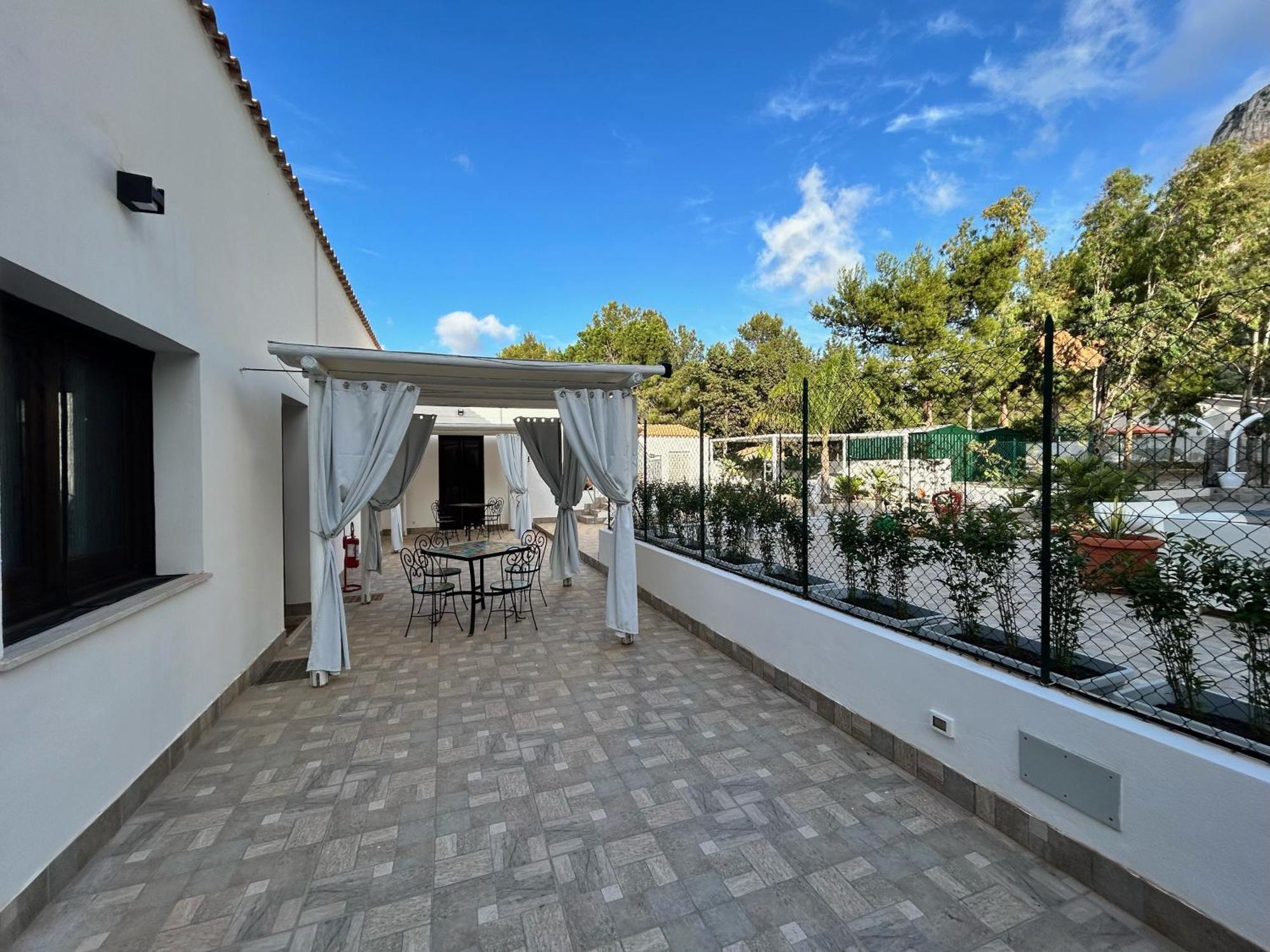L'Oasi Una Pineta Sul Mare Custonaci Exterior foto
